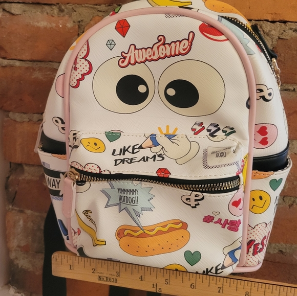 Awesome purse backpack style graphic cartoon print - Picture 6 of 8